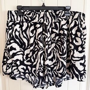 Primark Black and White Abstract Women's High Waist Shorts